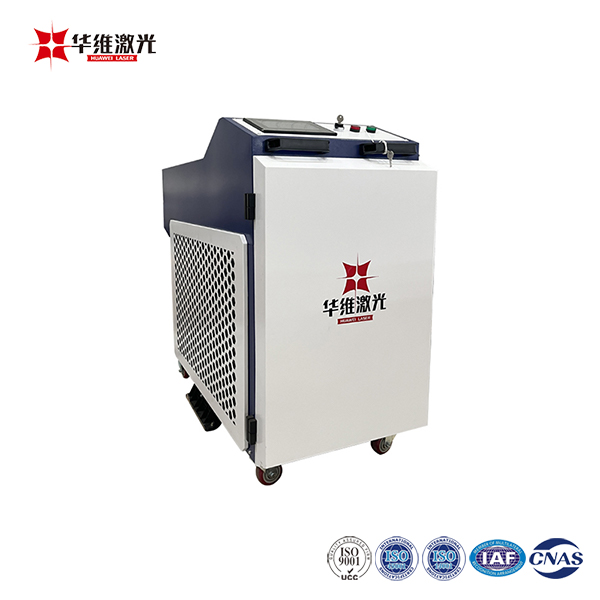 Easy Operate 3000w Φορητό μηχάνημα καθαρισμού λέιζερ για οξειδωμένη επιφάνεια και βαφή